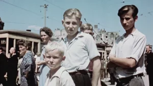 abitanti di berlino nel 1945 dopo la guerra