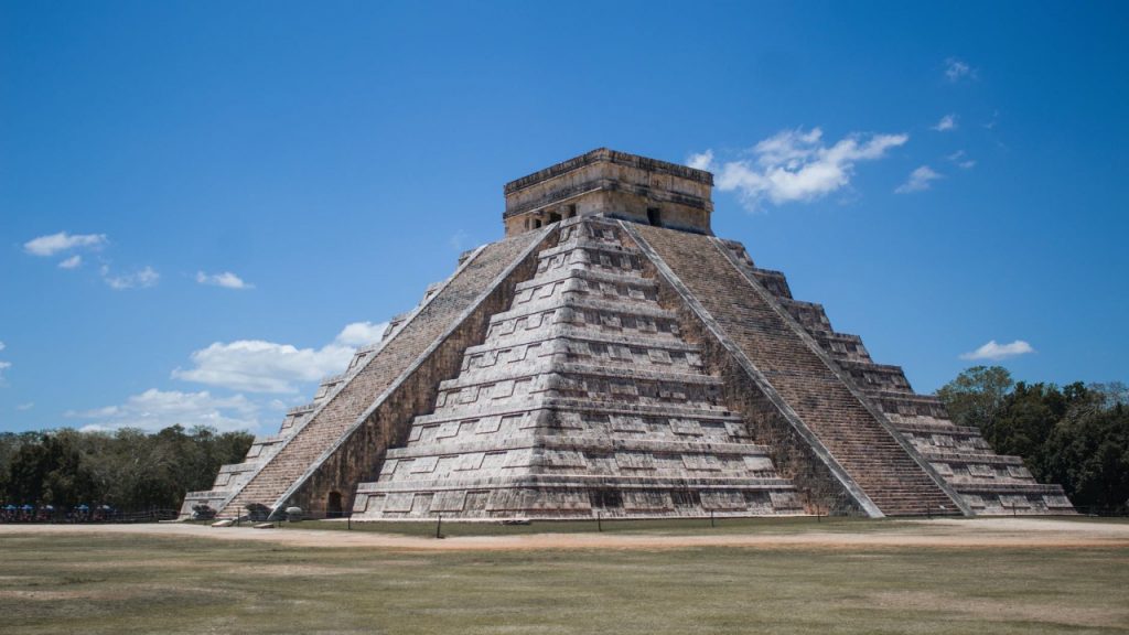 le differenze contano - messico - pyramid el castillo in chichen itza mexico